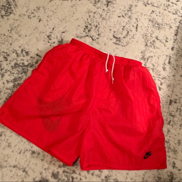 nike shorts big check